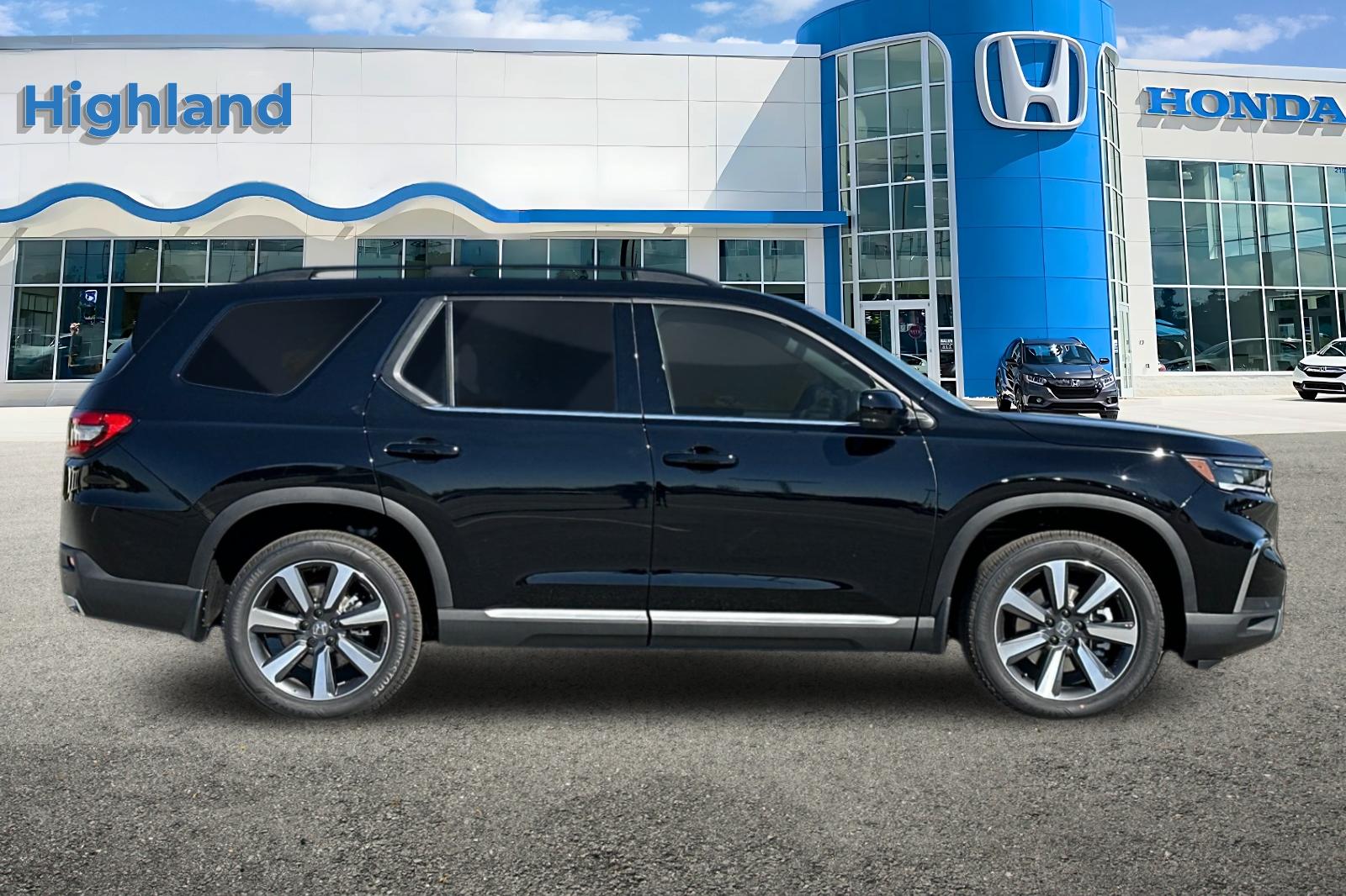 2025 Honda Pilot Touring photo 6
