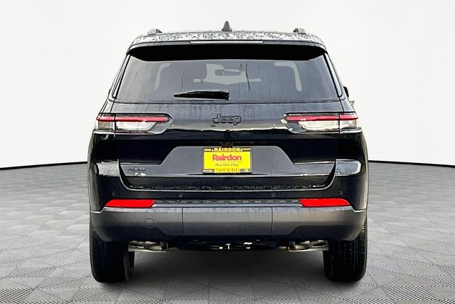 2025 Jeep Grand Cherokee Laredo Altitude photo 4