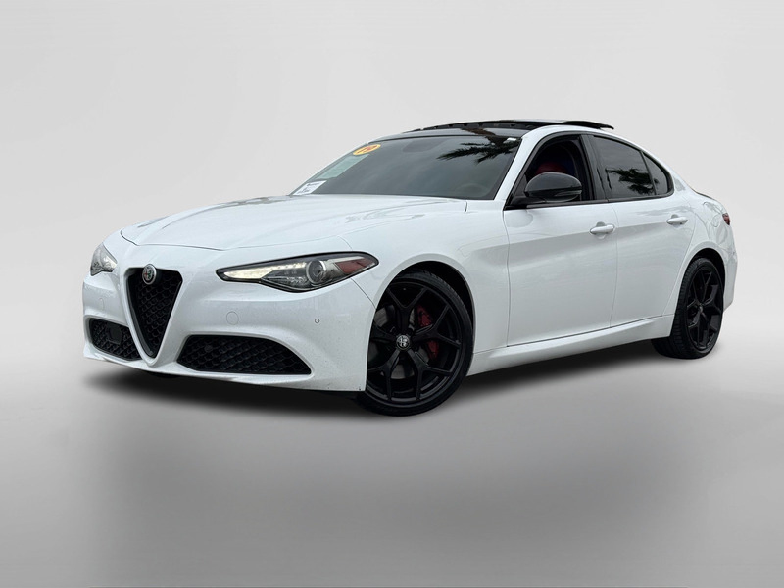 2019 Alfa Romeo Giulia Base's photo