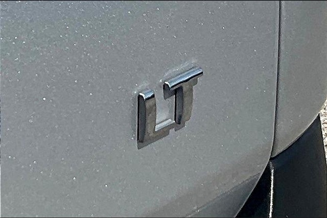 2022 Chevrolet Traverse Leather photo 21
