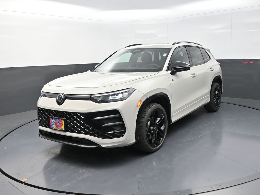 2025 Volkswagen Tiguan SE R-Line Black photo 2