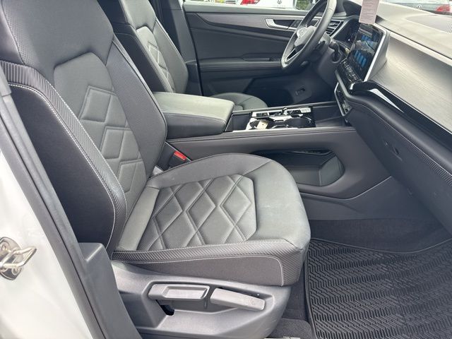 2024 Volkswagen Atlas Cross Sport SE Technology photo 17