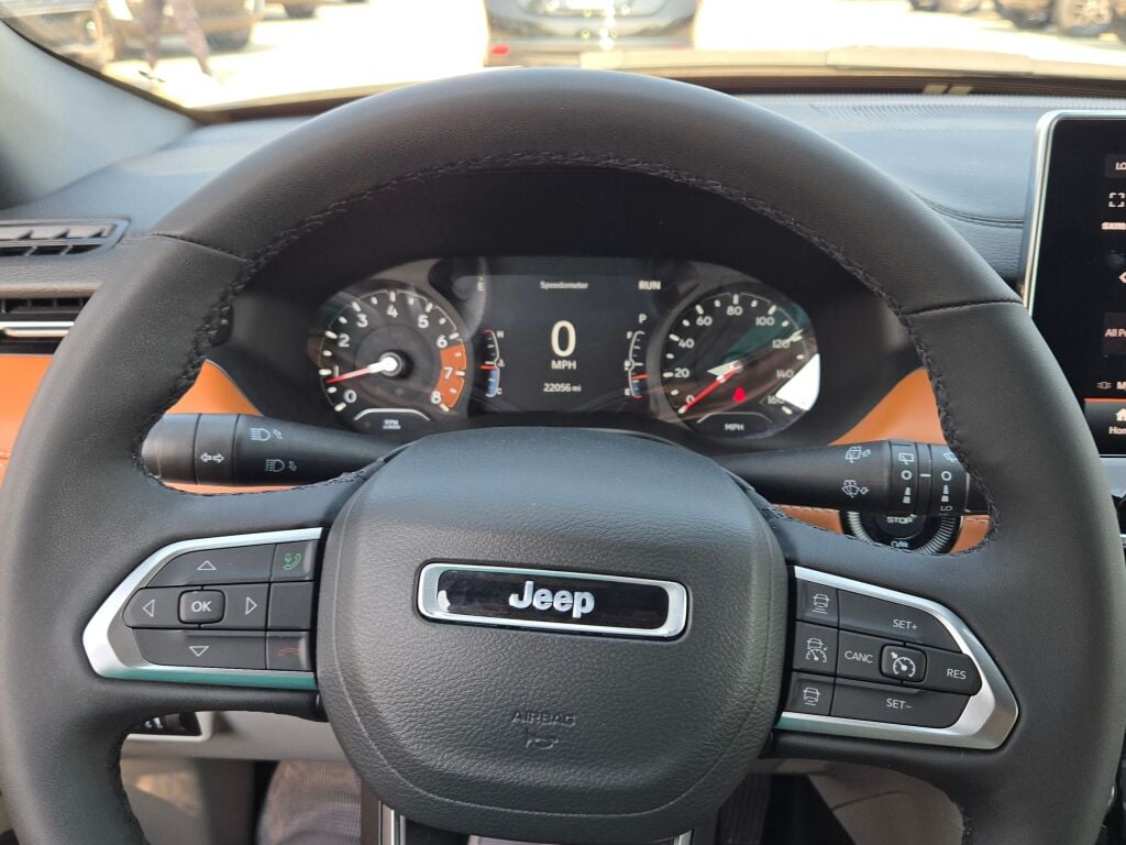 2023 Jeep Compass Limited photo 30