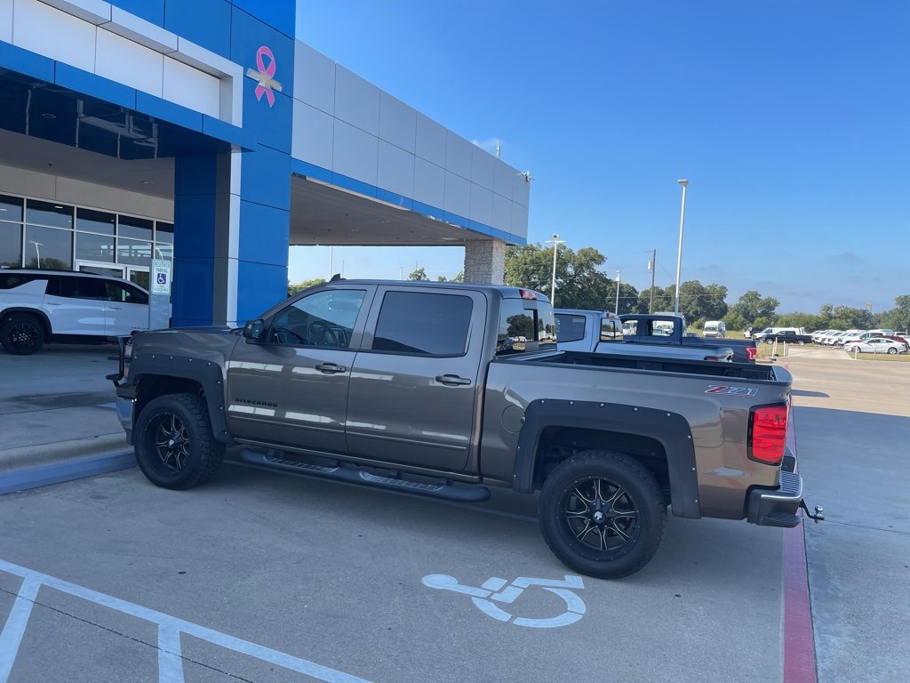 2015 Chevrolet Silverado 1500 LT photo 4