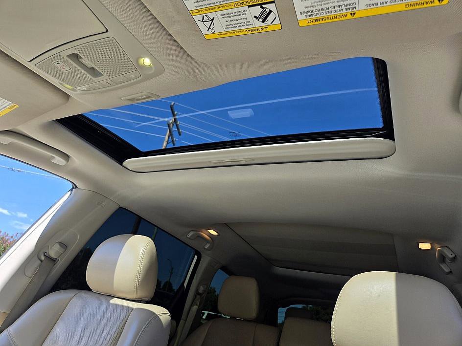 2020 Nissan Pathfinder Platinum photo 10
