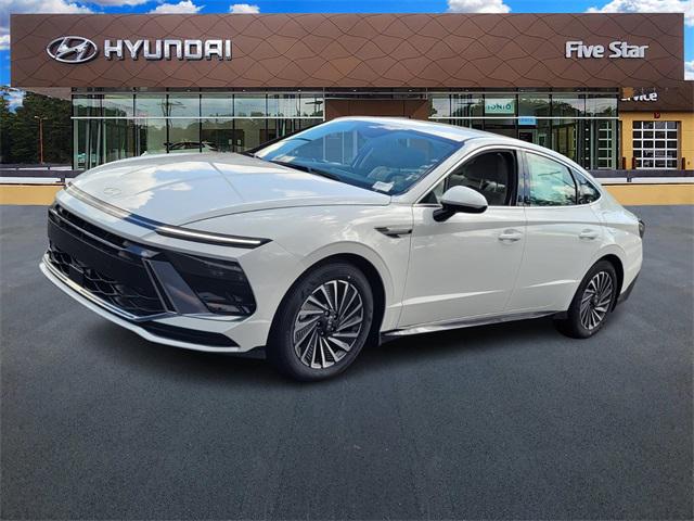 2025 Hyundai Sonata Hybrid SEL photo 3