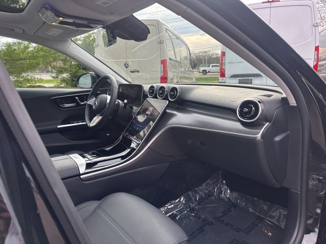 2025 Mercedes Benz C 300 4MATIC photo 23