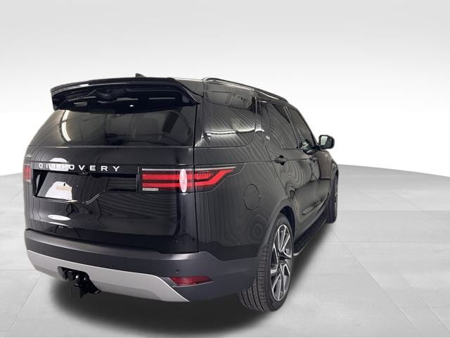 2025 Land Rover Discovery S photo 6