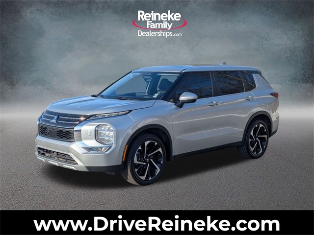 2022 Mitsubishi Outlander SE's photo