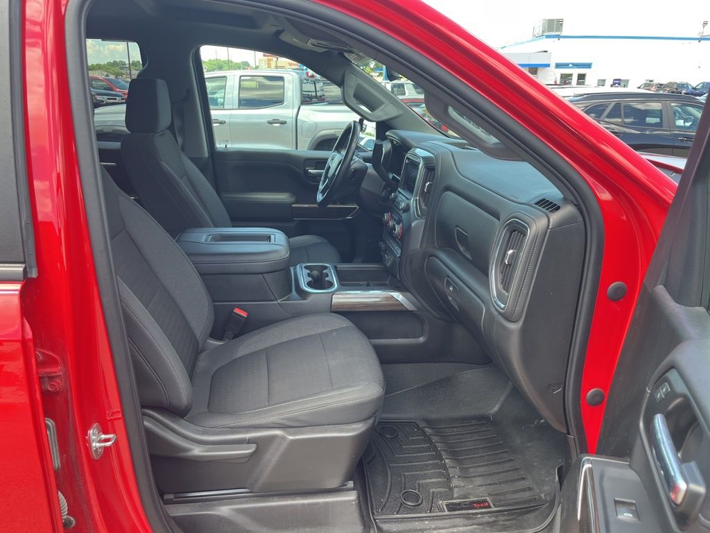 2021 Chevrolet Silverado 1500 RST photo 14