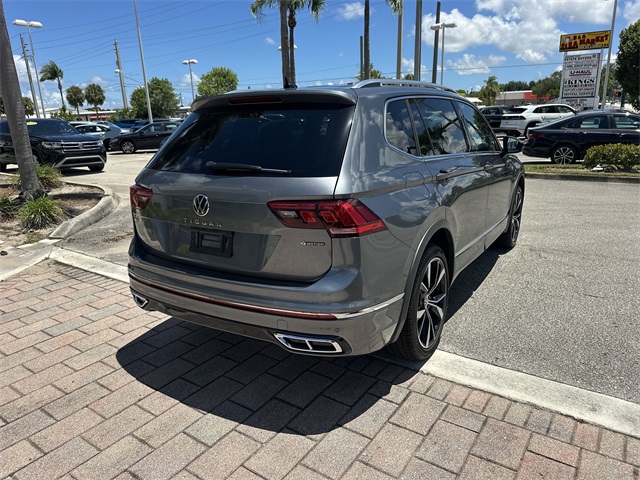 2022 Volkswagen Tiguan SEL Premium R-Line photo 6