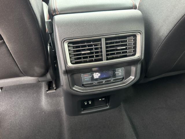2025 Volkswagen Atlas Peak Edition SE photo 14