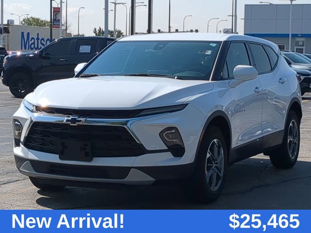 2023 Chevrolet Blazer 2LT photo 2