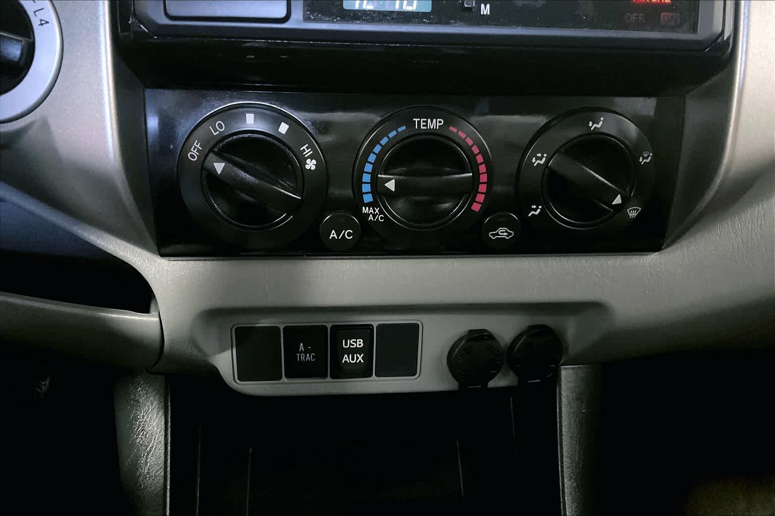2013 Toyota Tacoma photo 24