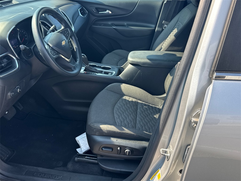 2021 Chevrolet Equinox LT photo 9