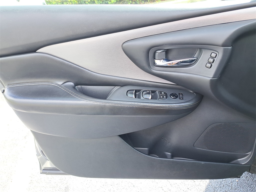 2020 Nissan Murano SL photo 20