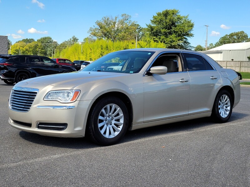 2012 Chrysler 300 Base photo 4