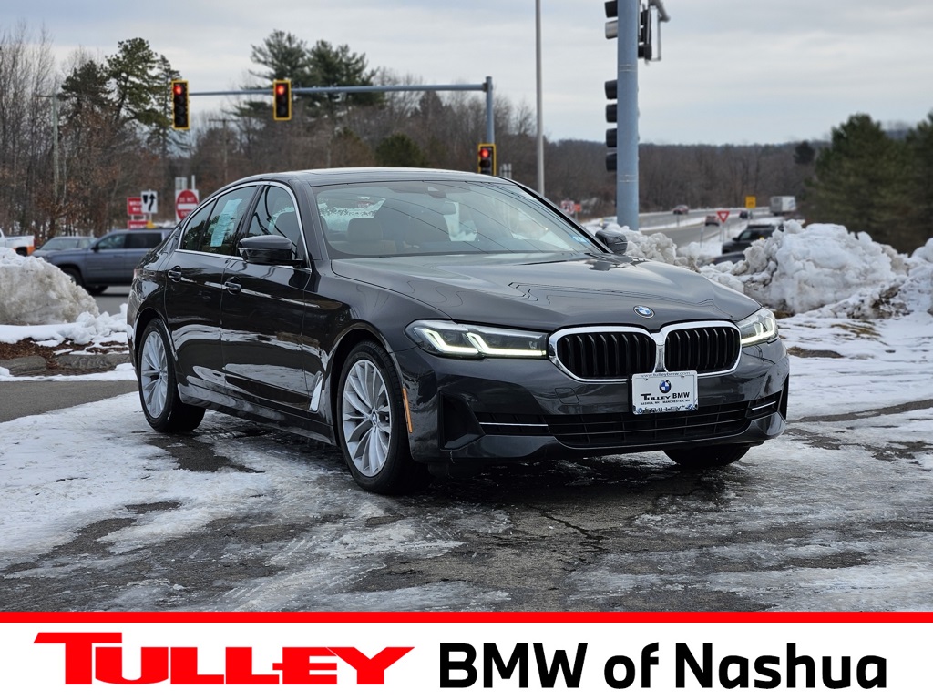 2022 BMW 5 Series 530i's photo