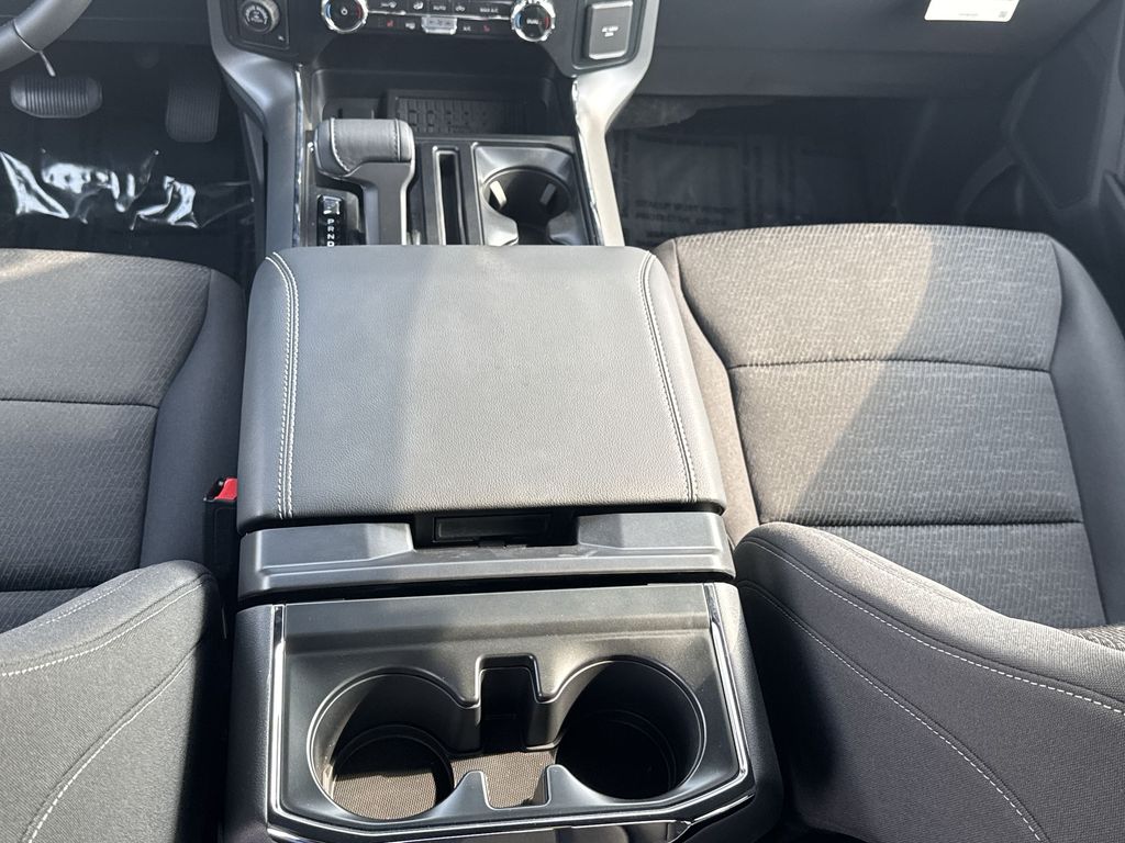 2025 Ford F-150 XLT photo 22