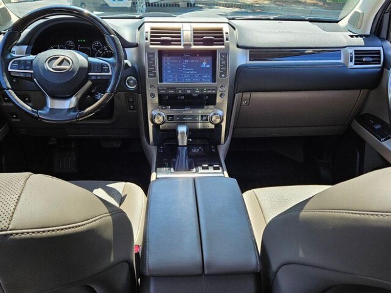 2021 Lexus GX 460 Premium photo 5