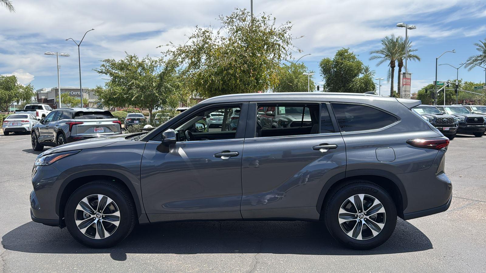 2024 Toyota Highlander XLE photo 4
