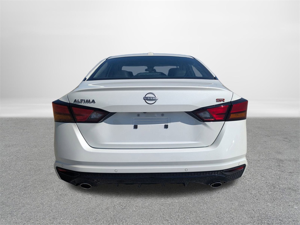 2025 Nissan Altima 2.5 SR photo 4