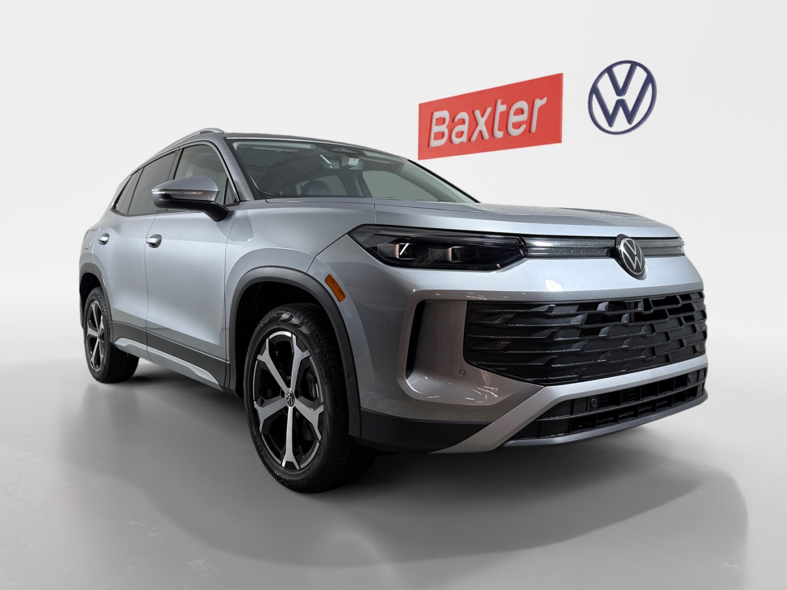 2025 Volkswagen Tiguan SE's photo