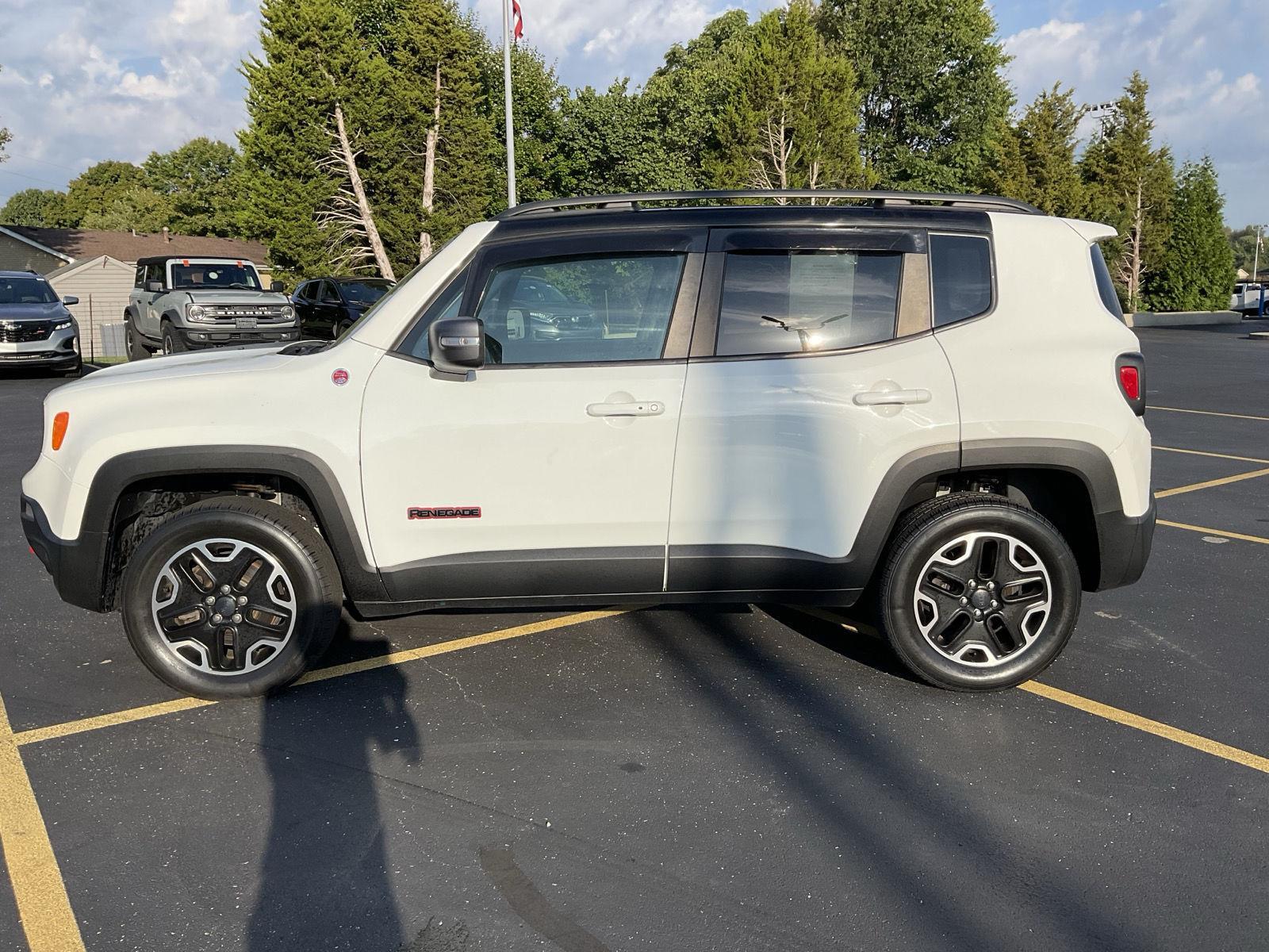 2017 Jeep Renegade Trailhawk photo 4