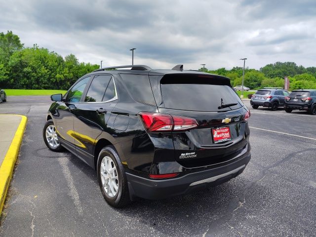 2022 Chevrolet Equinox LT photo 3