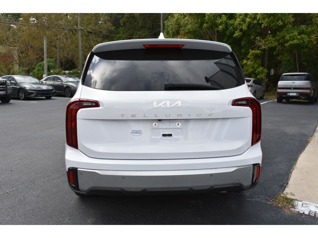 2024 Kia Telluride LX photo 3