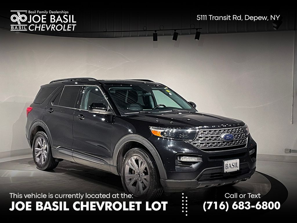 2022 Ford Explorer XLT's photo