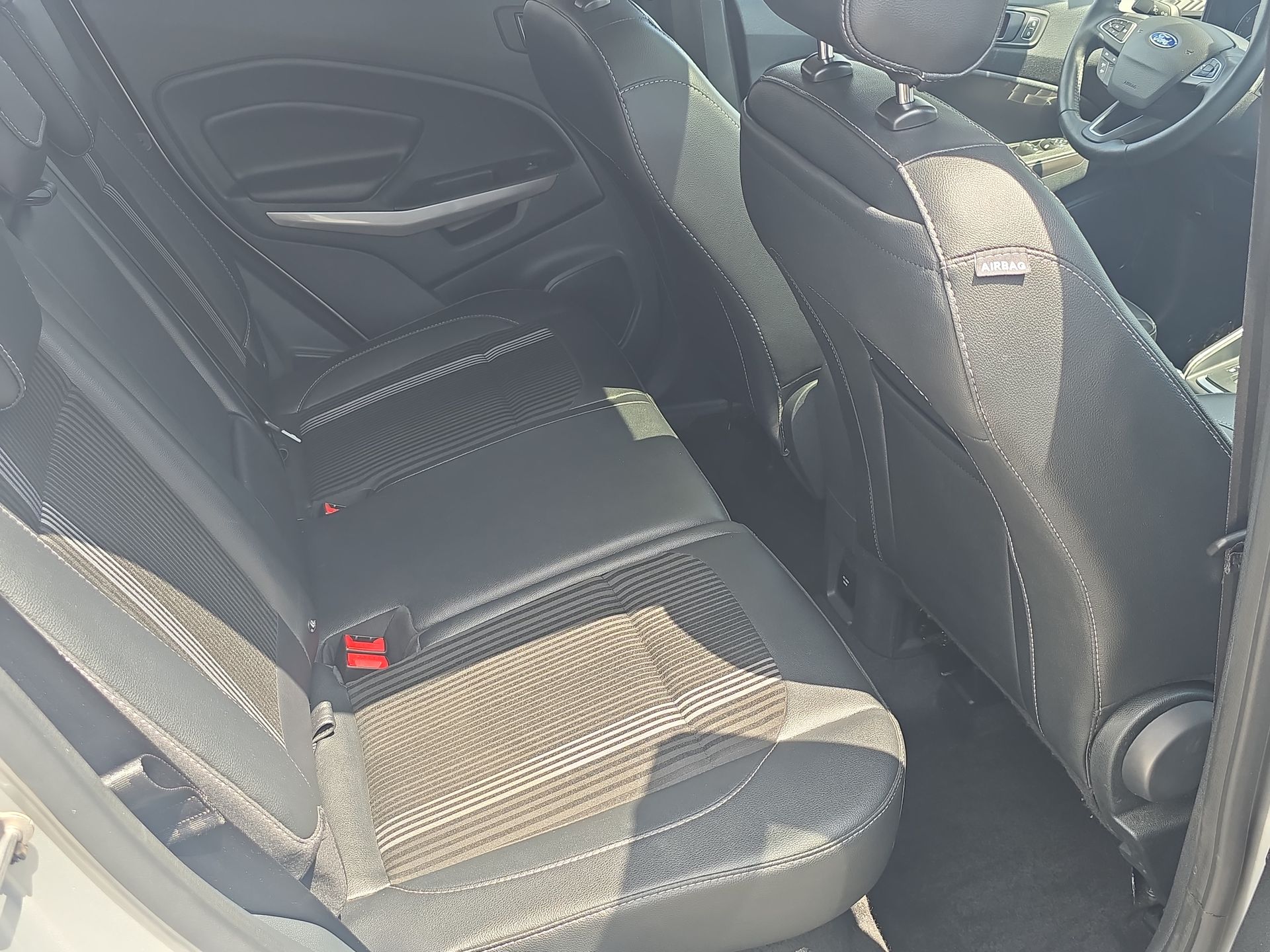 2021 Ford EcoSport SES photo 59