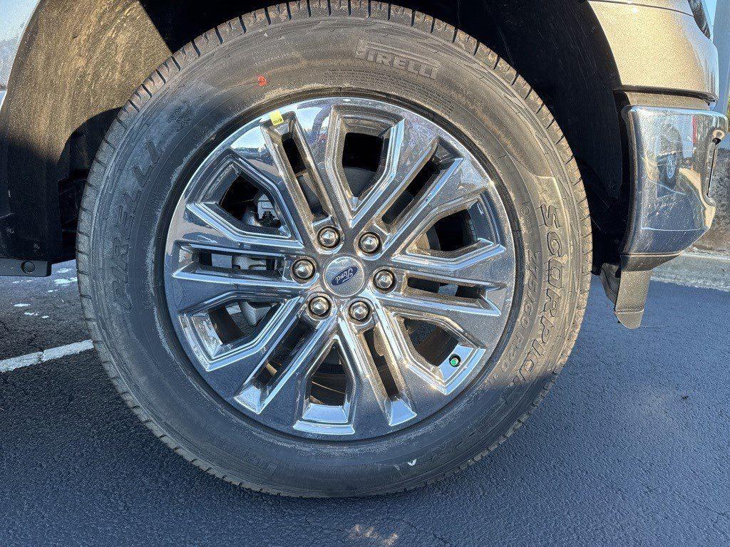 2025 Ford F-150 XLT photo 17
