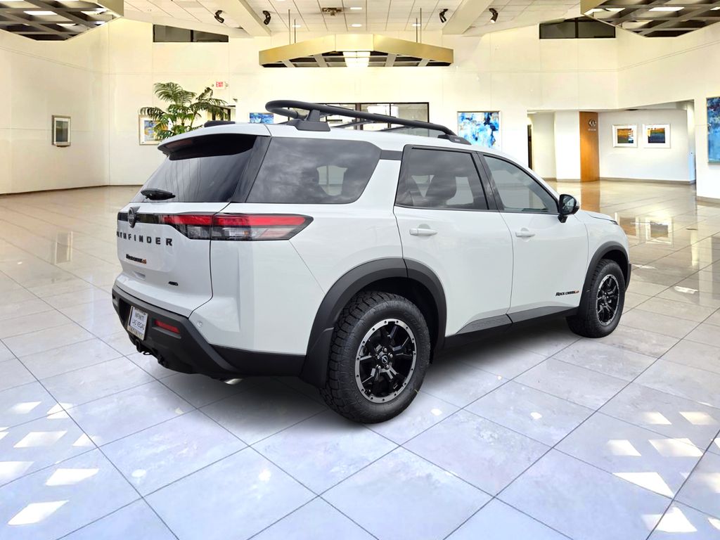 2025 Nissan Pathfinder Rock Creek photo 3