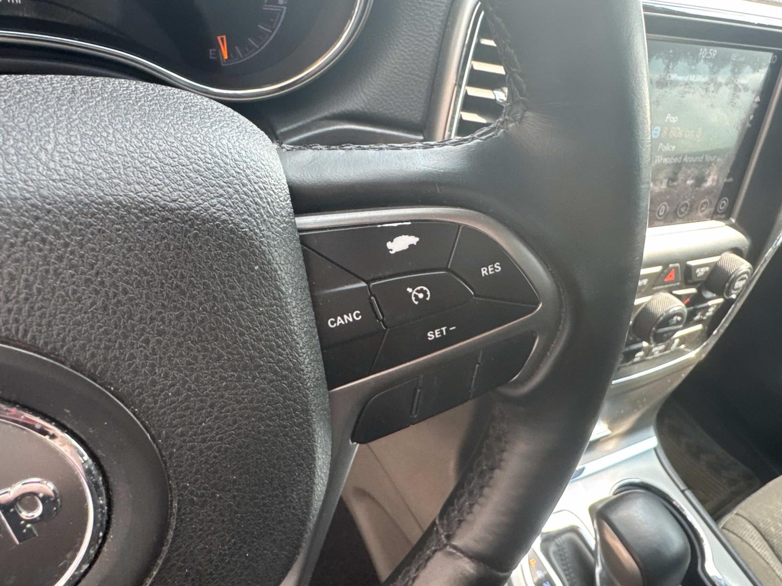 2018 Jeep Grand Cherokee Laredo E photo 22