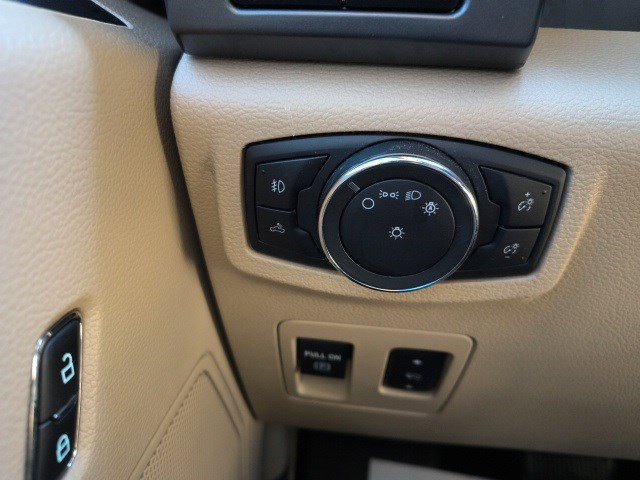 2019 Ford F-150 XLT photo 21