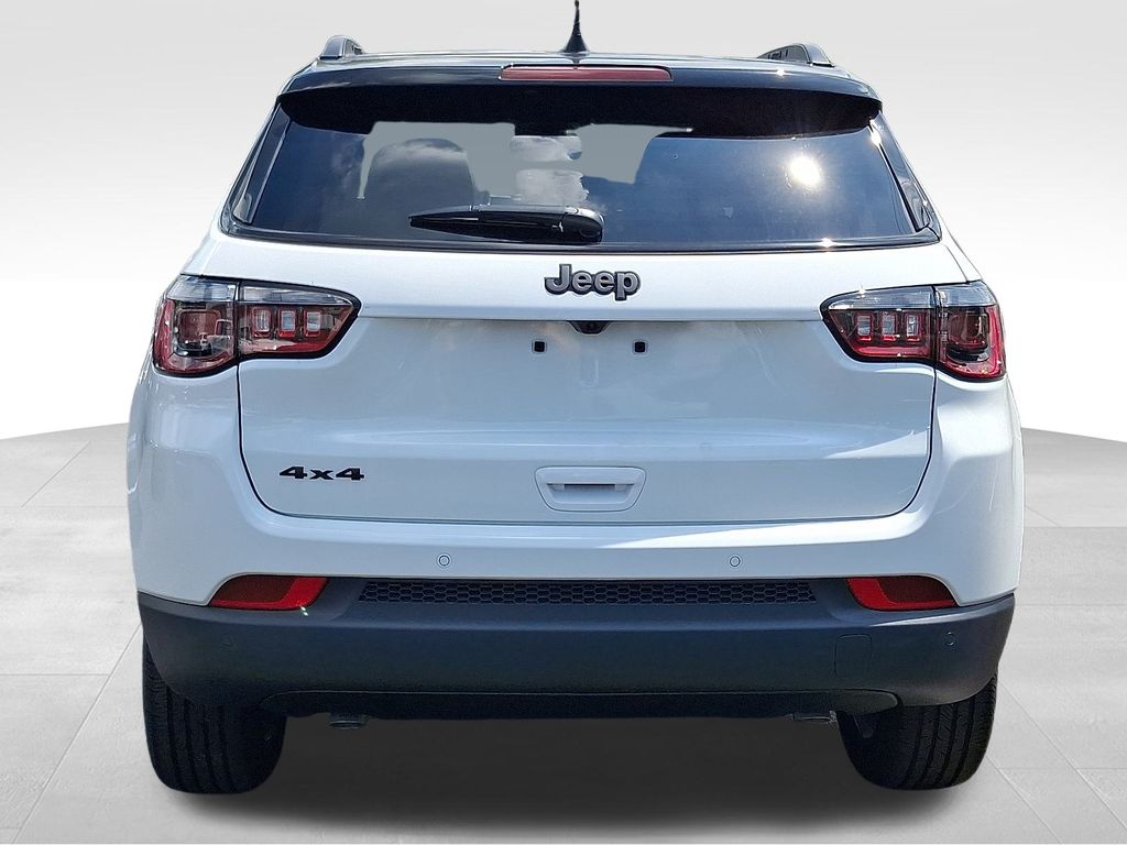 2025 Jeep Compass Limited photo 4