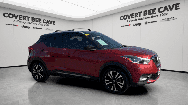 2019 Nissan Kicks SR's photo