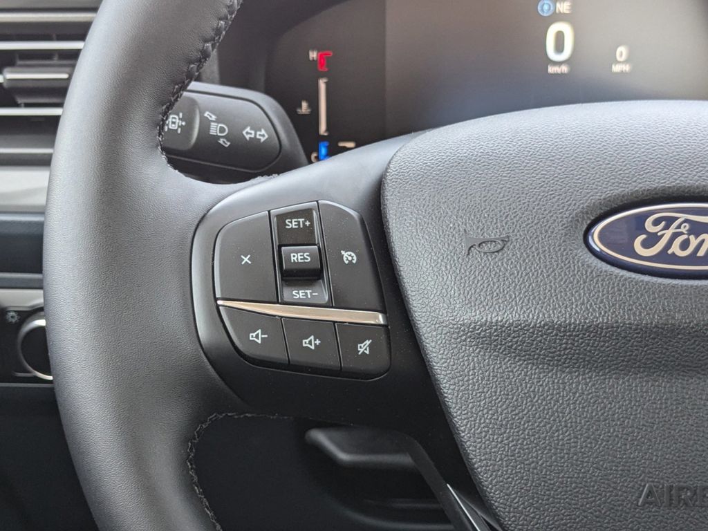 2025 Ford Maverick XLT photo 17