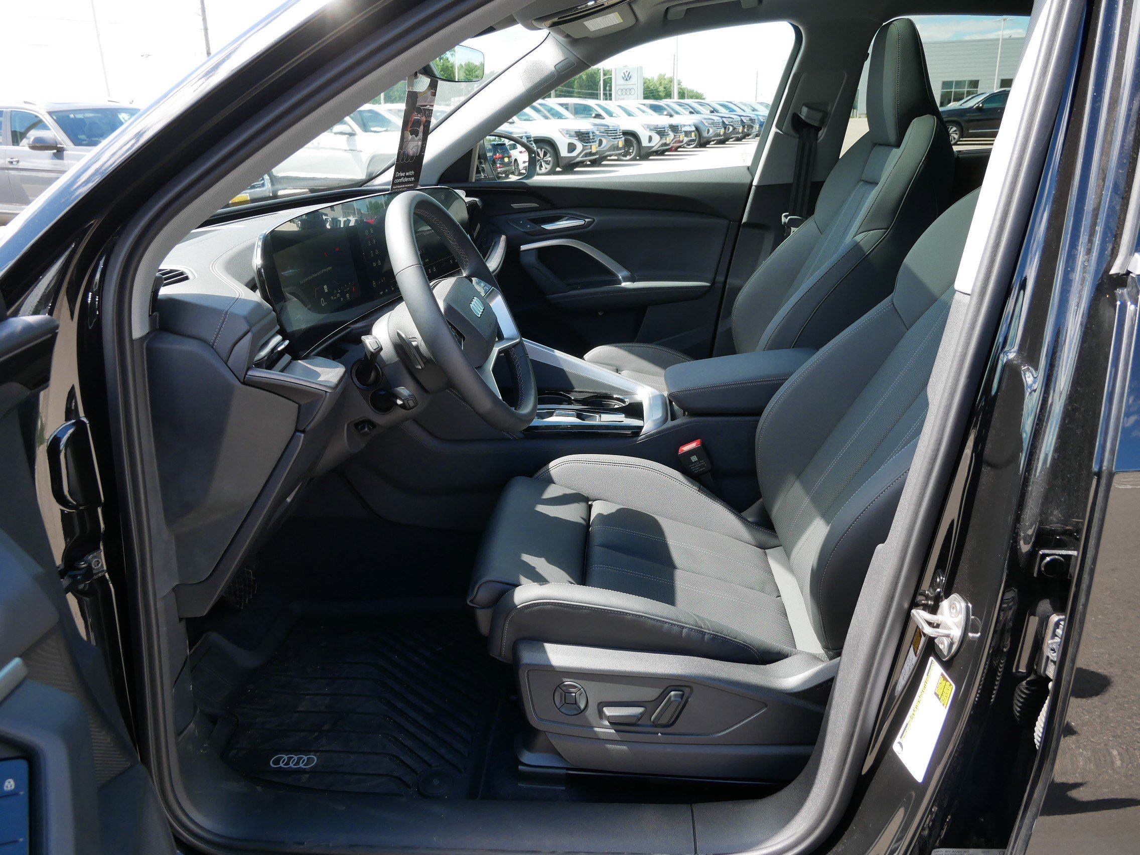 2025 Audi Q5 Premium Plus photo 7