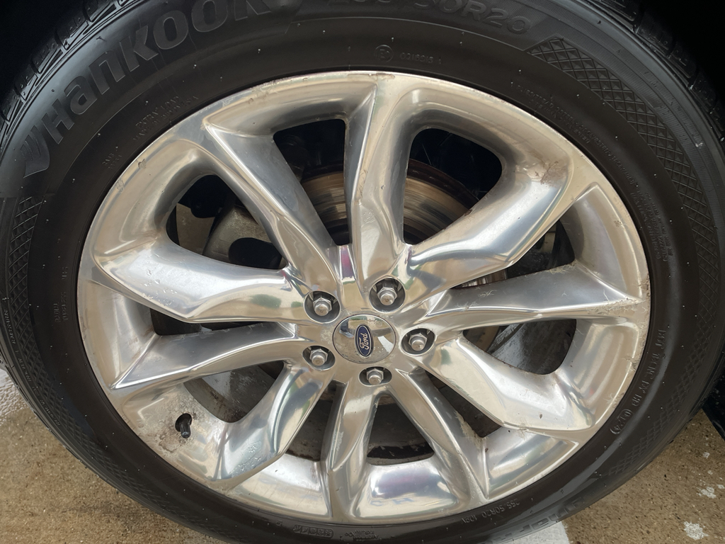 2011 Ford Explorer XLT photo 9