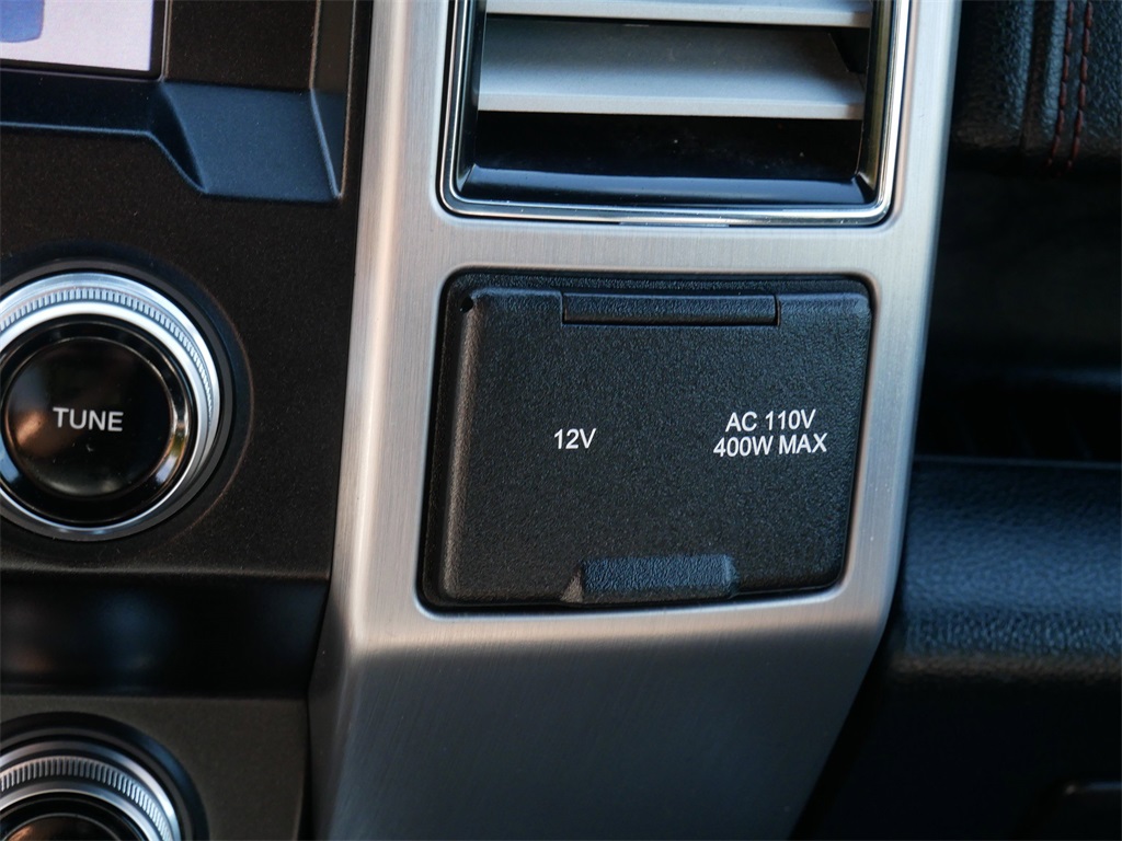 2019 Ford F-150 Platinum photo 17
