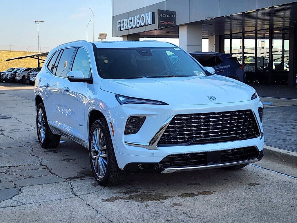 2026 Buick Enclave Avenir photo 2