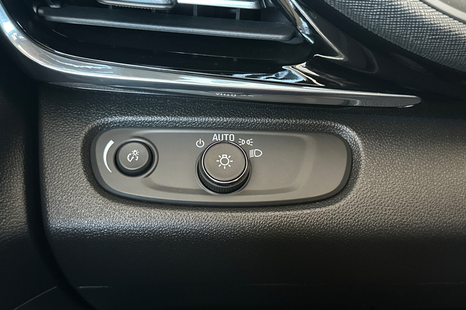 2024 Buick Envista Avenir photo 26