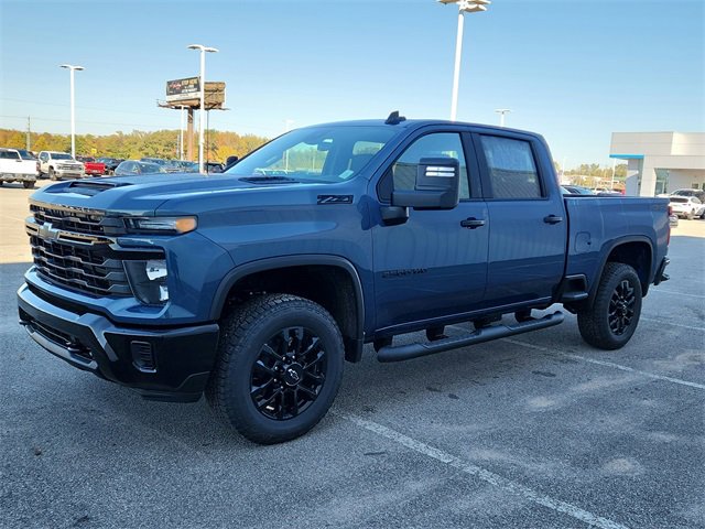 2026 Chevrolet Silverado 2500HD Custom photo 3