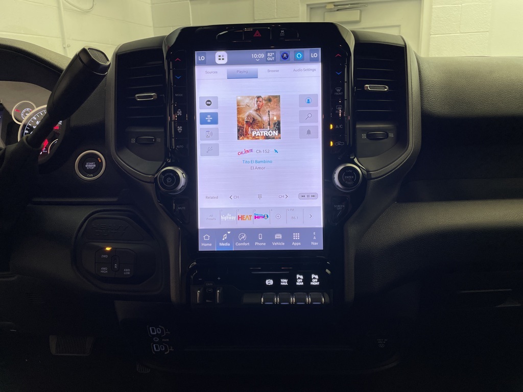 2025 Ram 2500 Tradesman photo 8