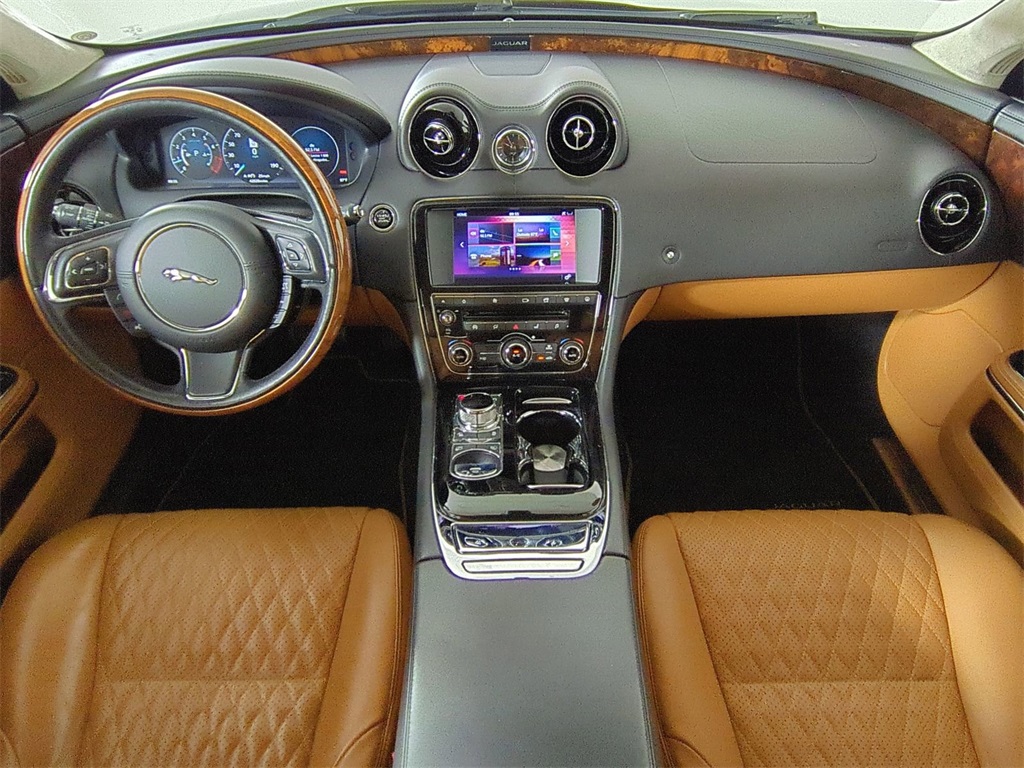 2017 Jaguar XJ XJL Portfolio photo 14