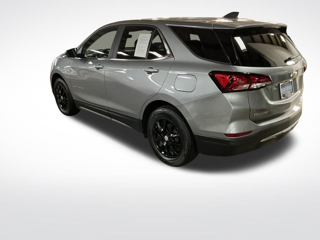 2024 Chevrolet Equinox LT photo 2