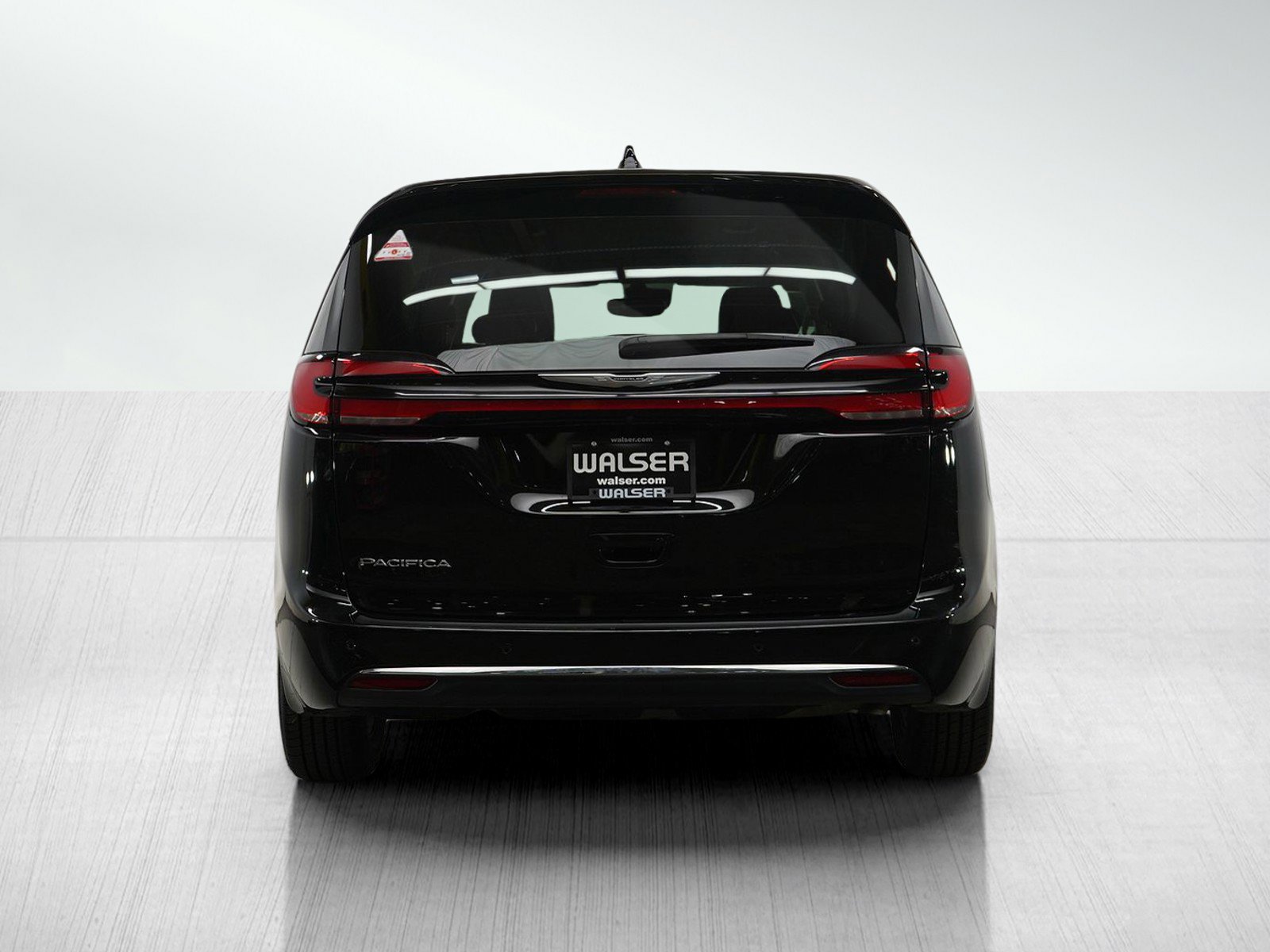 2024 Chrysler Pacifica Touring L photo 4