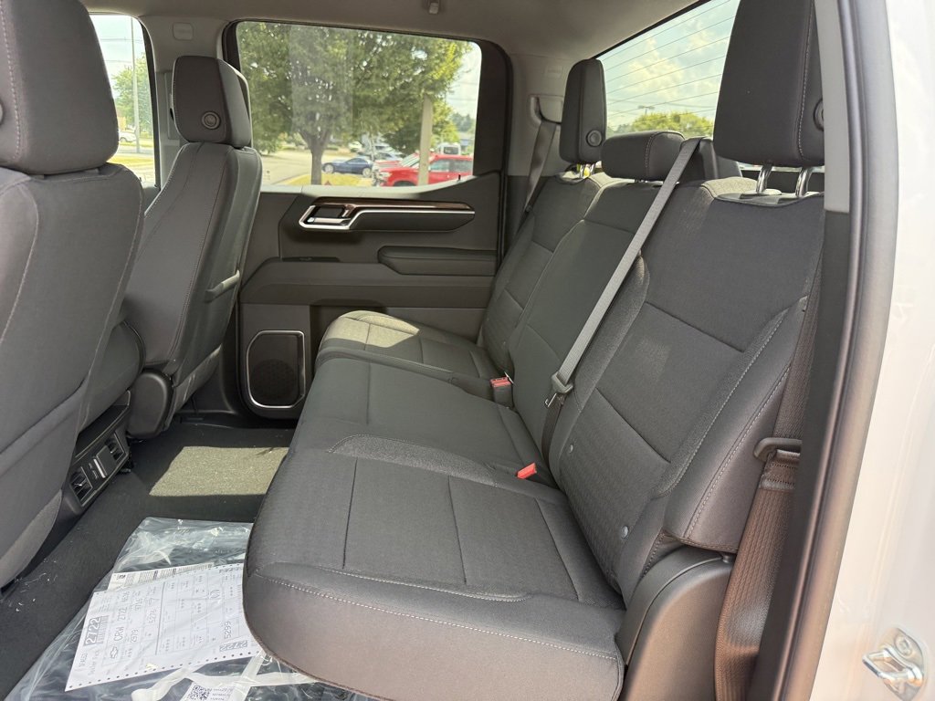 2025 Chevrolet Silverado 1500 LT photo 16